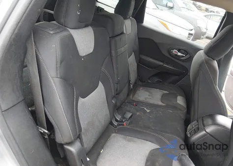 2014 Jeep Cherokee Latitude z USA, uszkodzony, nr VIN 1C4PJLCB3EW313557